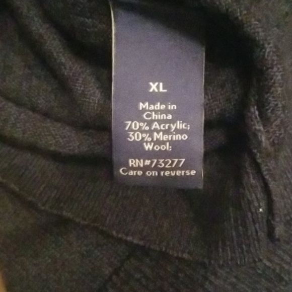 Merino wool v-neck sweater NWOT - Picture 5 of 5